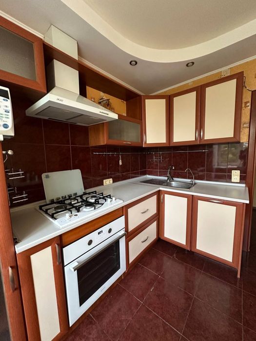 продаж 4к квартири в цегляному будинку