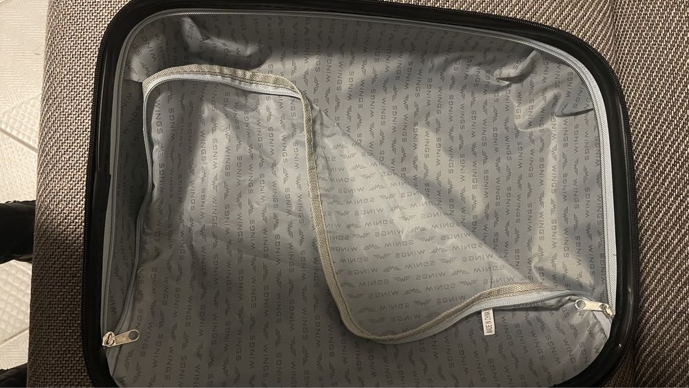 Чемодан    Wings