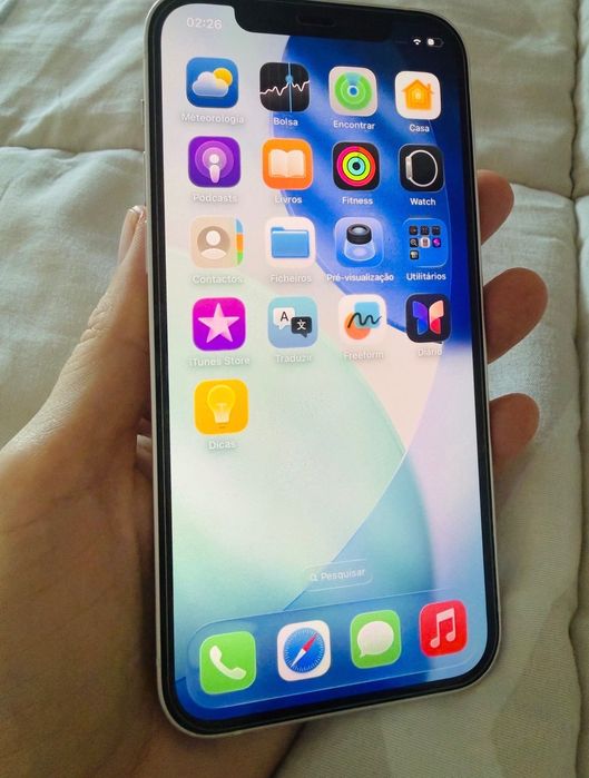 iPhone 12 (branco, 64GB)