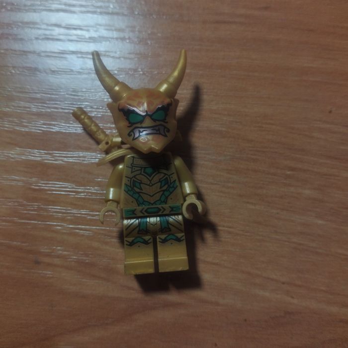 lloyd oni lego nijago