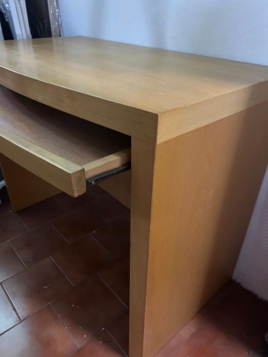 Secretaria de faia maciça