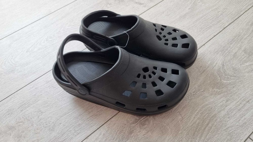Chodaki Mule Sandały Klapki Ogrodowe Czarne 41 40 Nowe Unisex