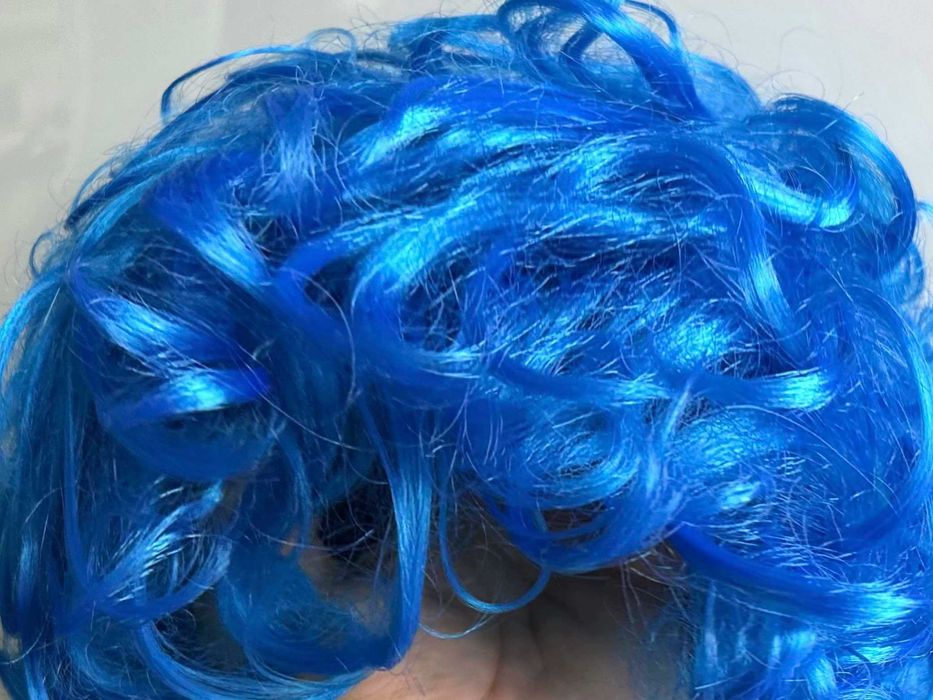 Перука на різні тематичні вечірки