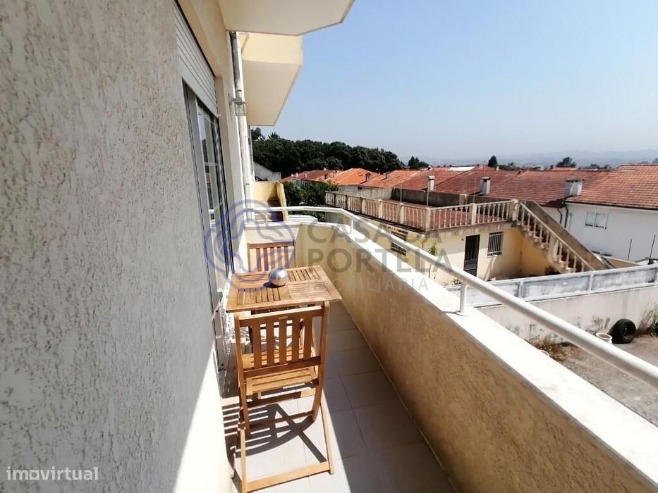 Andar moradia T3 com Jardim, varanda e garagem Box, Parque da Lavandei