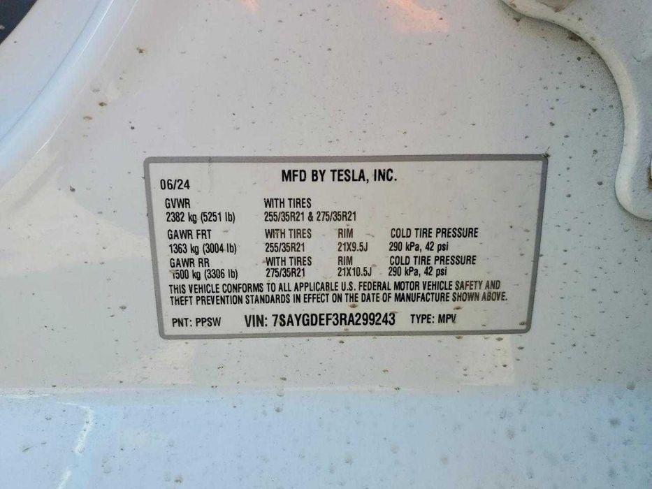 Tesla Model Y 2021 /