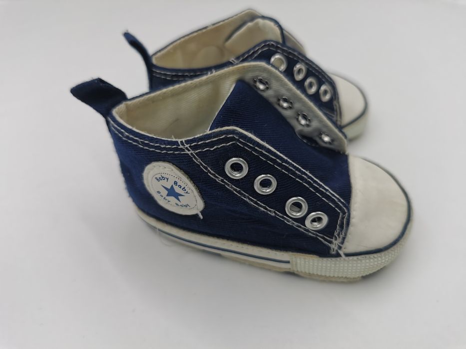 Buty niechodki 2 pary NOWE
