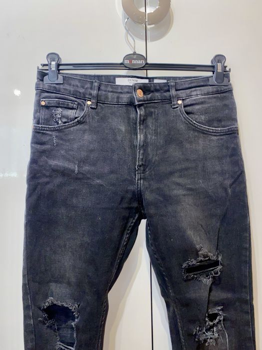 Bershka skinny jeans meskie z przetarciami