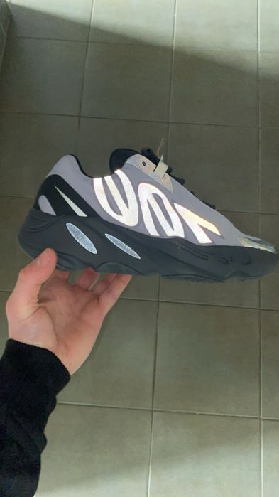 Yeezy 700 r. 40 2/3