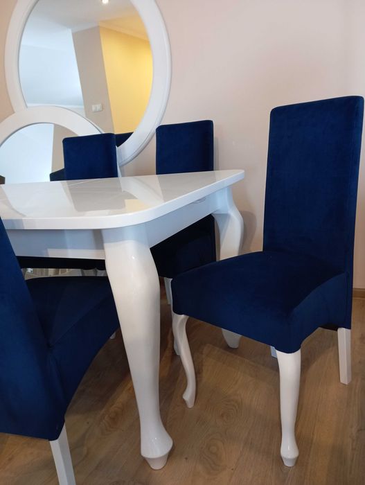 Krzesła granatowe tapicerowane noga ludwik