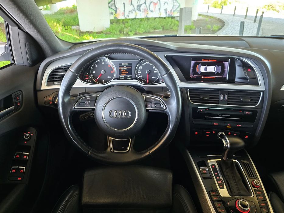 Audi A4 2.0 TDI multitronic S-line