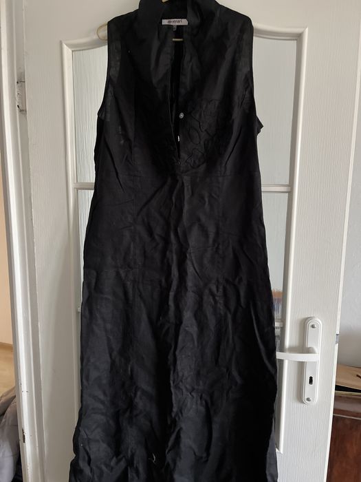 Czarna, rozpinana sukienka