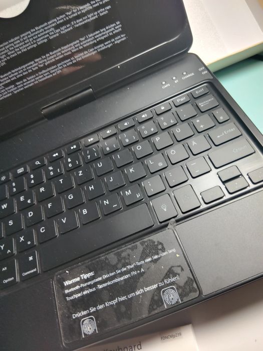 Klawiatura wysoki model podświetlana Bluetooth do tablet