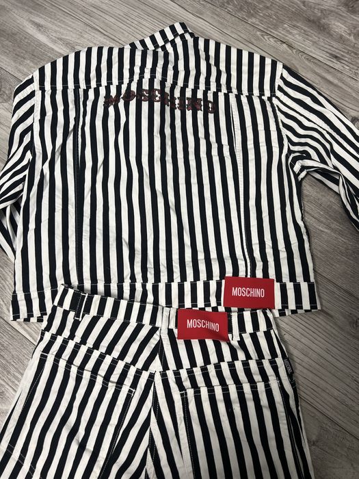 Продам Костюм Москіно