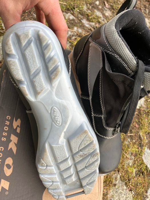 Buty do narciarstwa biegowego Skol r. 40