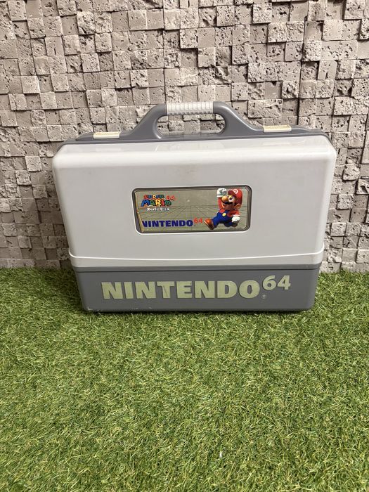 Кейс валіза NINTENDO 64 гарний стан