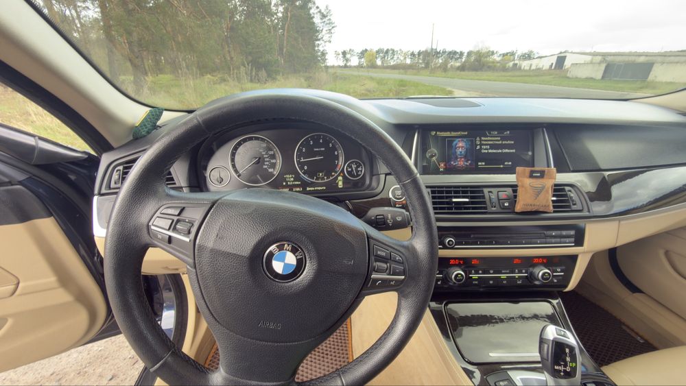 BMW 528i X-Drive 2014 рік