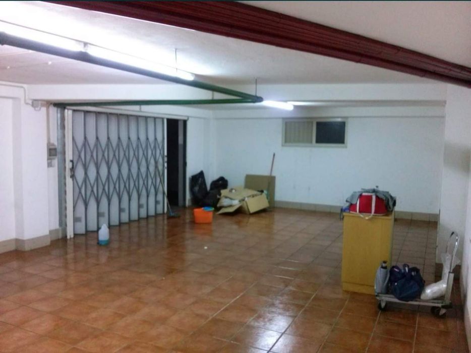 Garagem 65m² São Romão