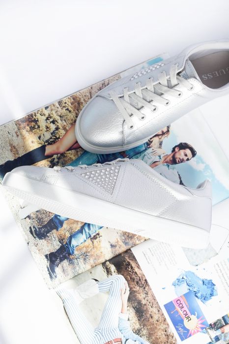 GUESS оригинал. Новые кеды кроссовки сникерсы серебро 40.5 40 41 9.5