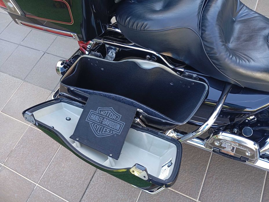 Harley Davidson Electra Glide Classic (FLHTC)