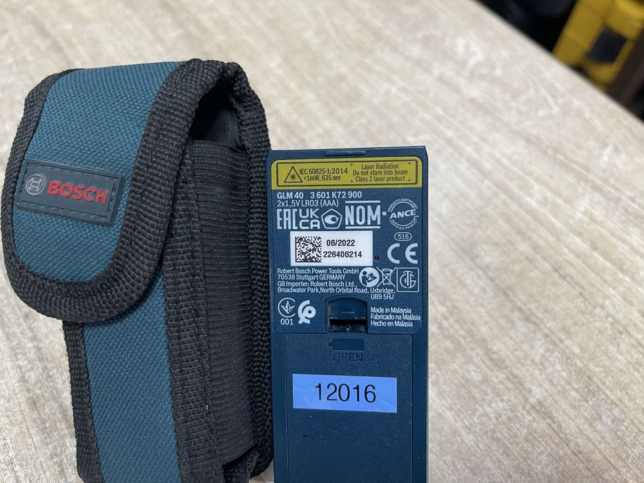 Bosch GLM 40 / лазерний дальномір (рулетка) Бош