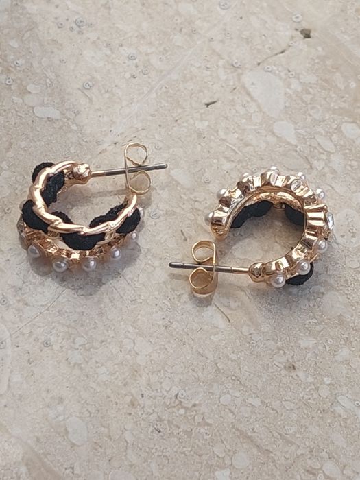 Nowe kolczyki panterka czarne dla niej Prezent