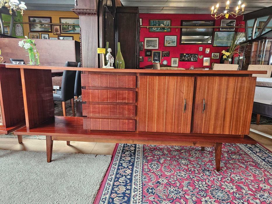 Aparador vintage - Algumas marcas de uso