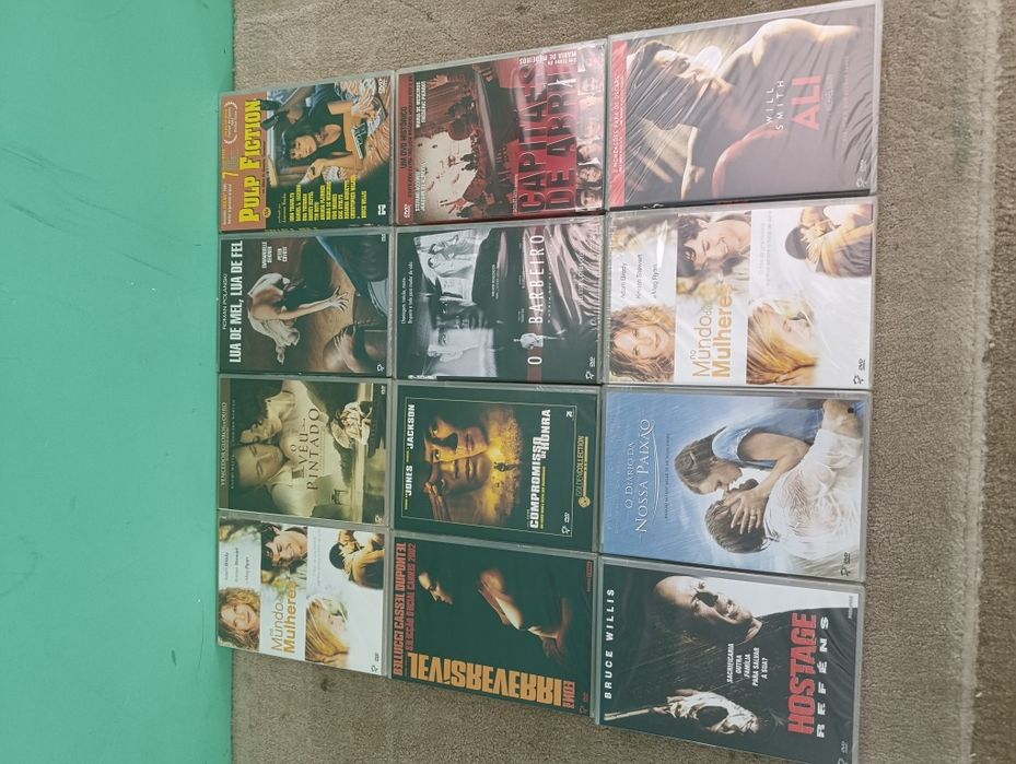 Lote 30 DVDs novos selados
