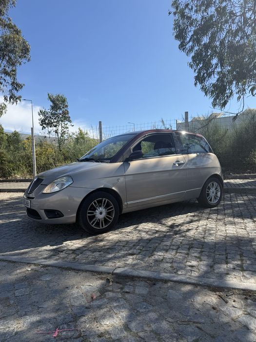 Lancia Ypsilon 1.3 Diesel Multijet de 75cv, do ano 2007.
