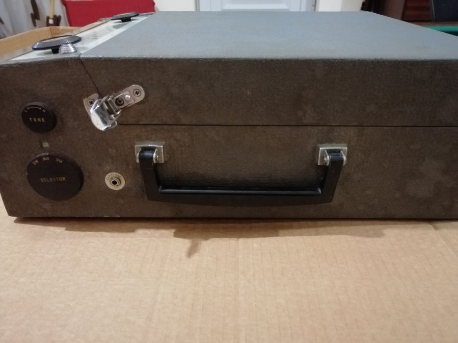 Rádio gira disco portátil