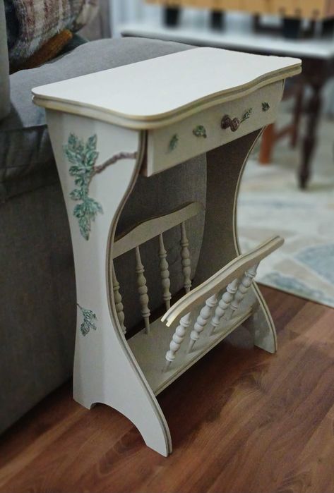 Mesa de Apoio/Porta Revistas