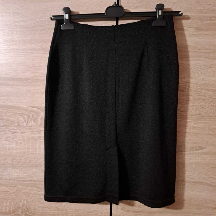 Elegancka spódnica damska czarna prosta / rozmiar L