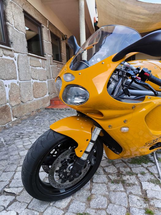 Triumph Daytona 955i