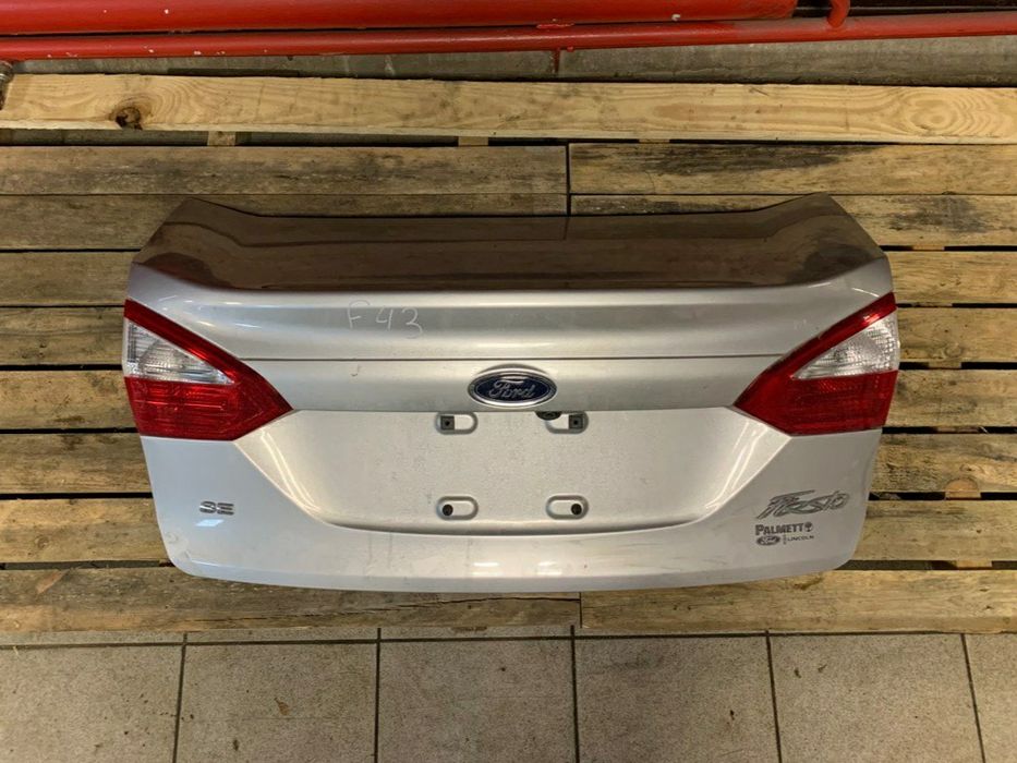 Ford Fiesta mk7 USA мк7 Разборка Кришка Крышка багажника США Розборка