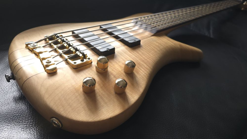 Warwick Streamer Stage 5 strun Bass Broad Neck basowa