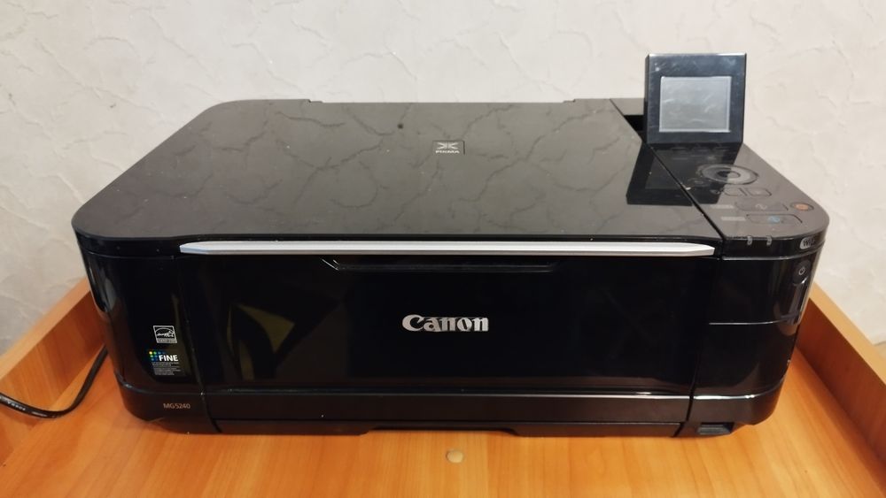 Продам прінтер  сканер кольоровий Canon MG 5240 б.у неробочий