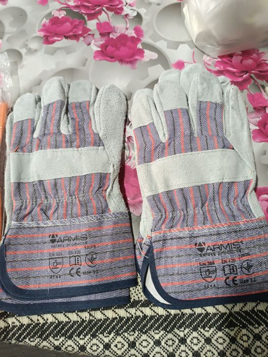 Робочі рукавиці і перчаткі, різні