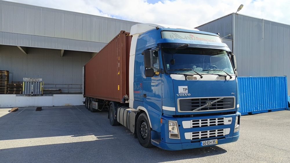 Volvo FH pronta a trabalhar