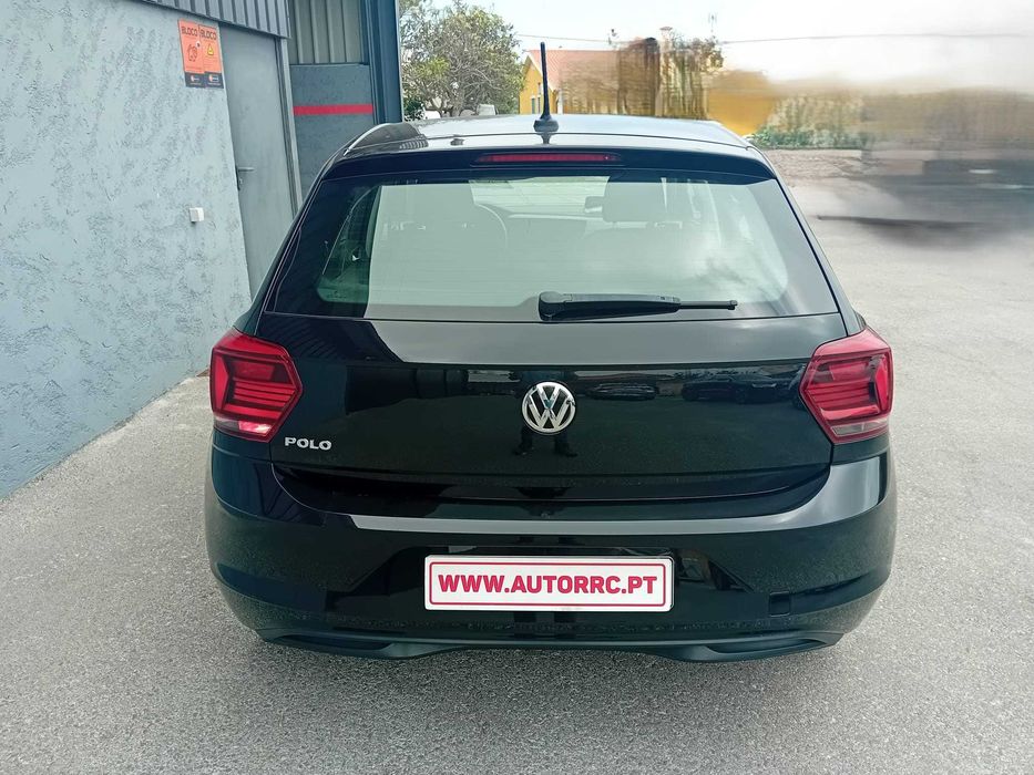 VW Polo 1.6 tdi ( pequeno sinistro )