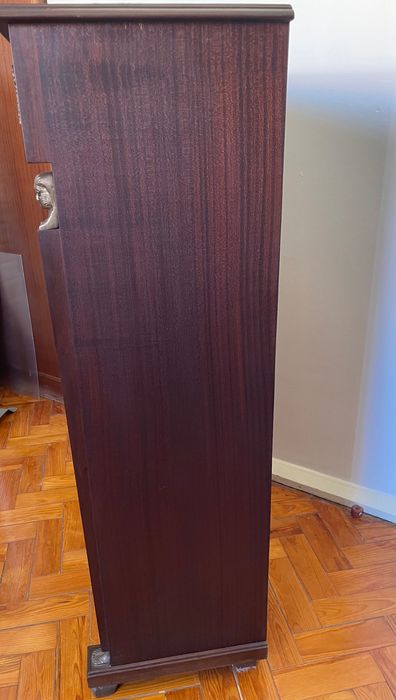 Cómoda gaveteiro em mogno estilo império
