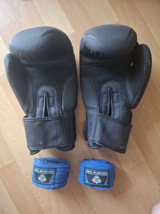 Rękawice bokserskie bushido + owijki