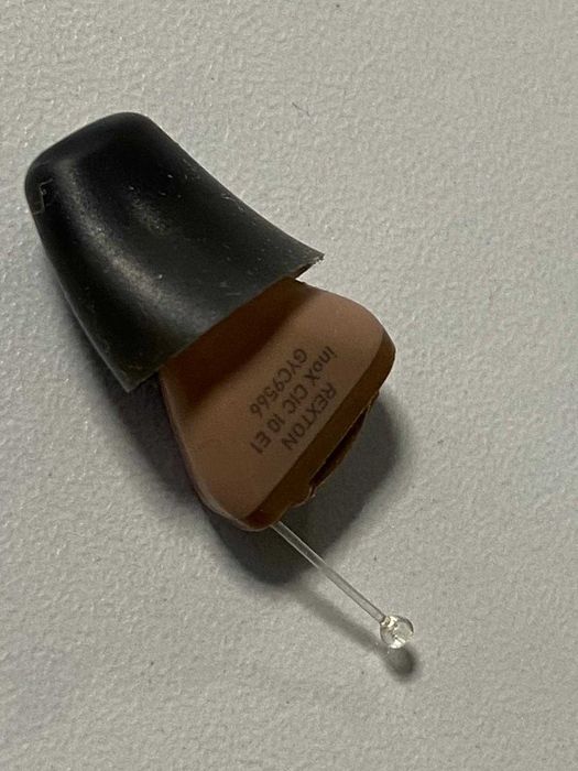 Aparat słuchowy: REXTON INOX CIC 10 E1 (1szt) - Lewy