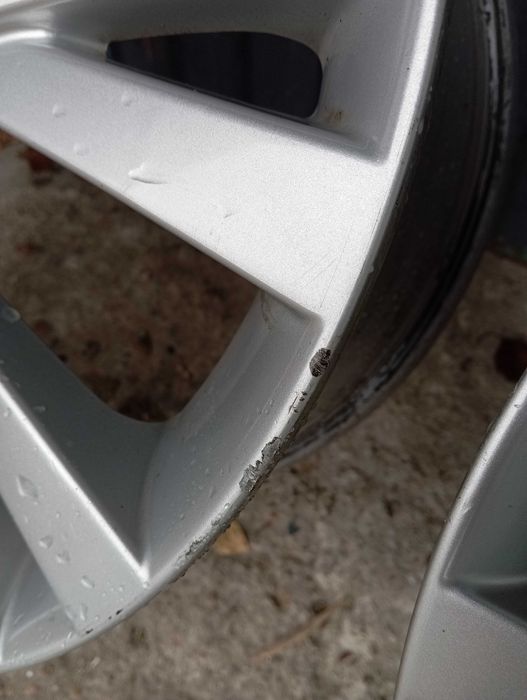 Felgi aluminiowe 17'' Hyundai i30 Mazda 3 Kia Ceed 7J 5x114,3 ET60