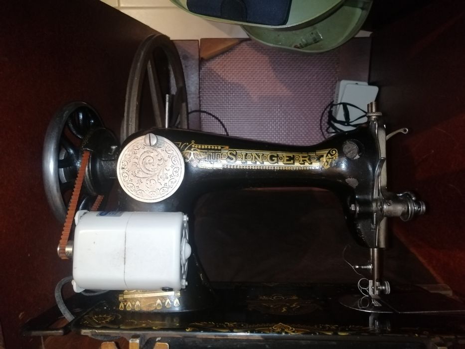 Máquina de Costura Singer