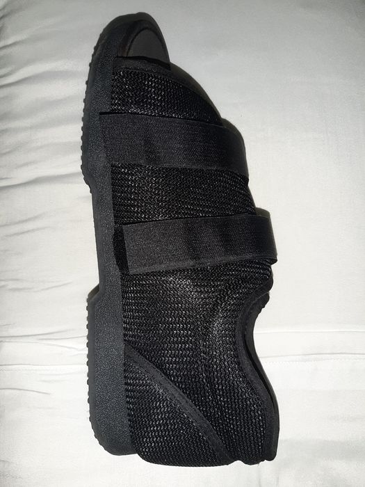 Sapato unisex pós-cirúrgico ambidestro