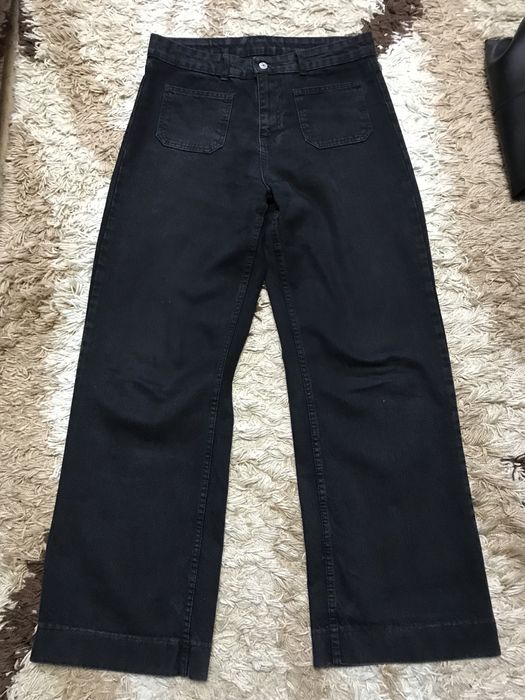 Чорні джинси