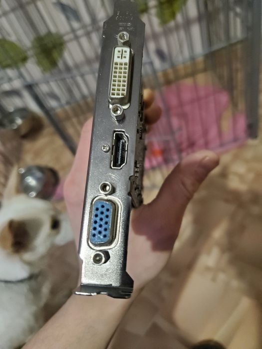 Відео карта на 1 гіх