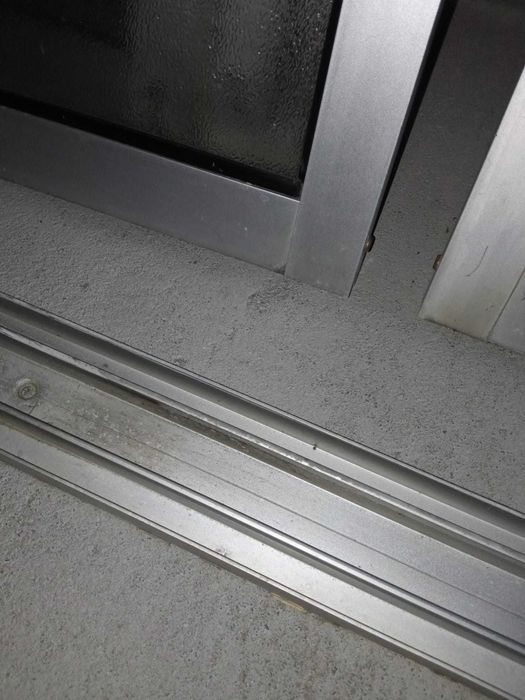 Janela em aluminio de correr 3 folhas