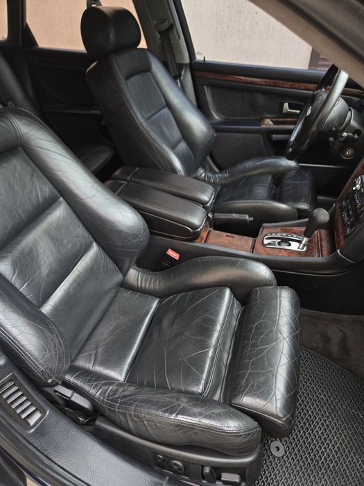 Audi A8 4.2 V8 газ/бенз quattro