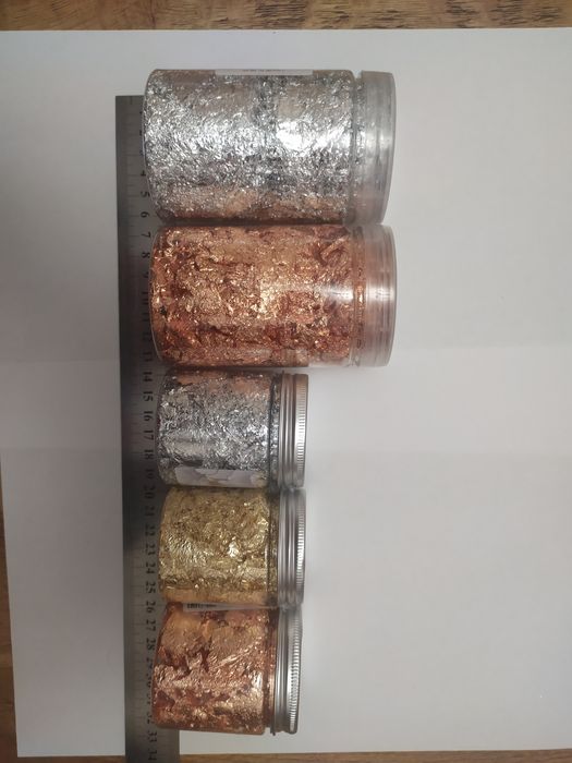 Фольга (поталь)разных цветов 130грн.(100 листов) 14*14-220грн. и разм