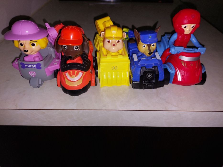 Zestaw samochodzików z psiego patrolu